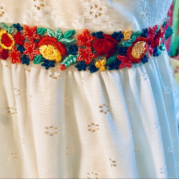 VINTAGE EYELET EMBELLISHED MAXI - Picture 7 of 8